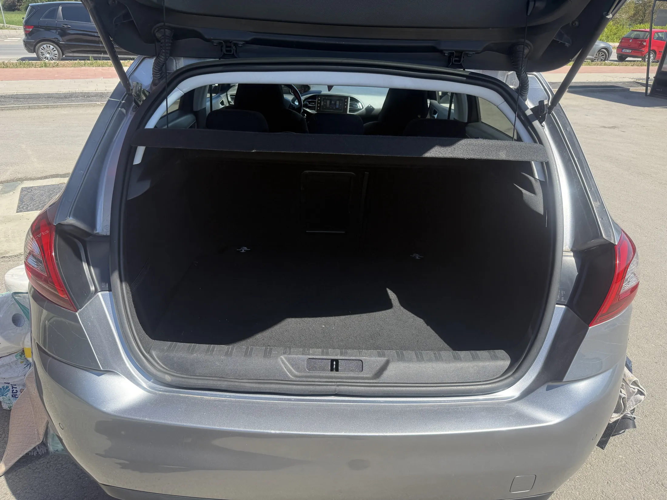 Peugeot 308 Sivi – fotografija 8